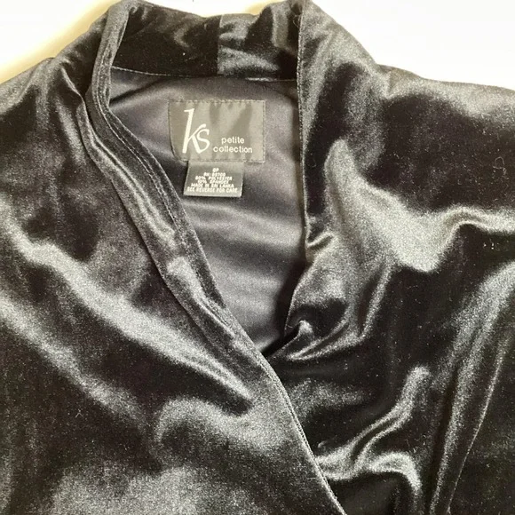 KS Petite 8P Black Velvet Wrap Dress With Shoulder Pads Glam Chic Knee Length - Picture 3 of 6